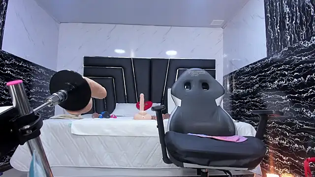 Ladyy_Scarlett webcam