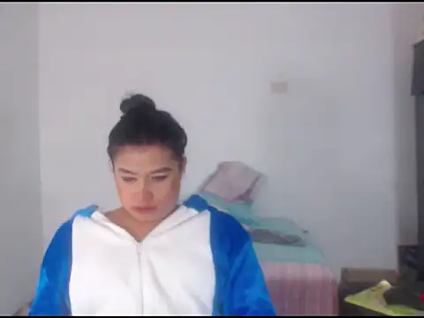 katrinawillff live cam on StripChat