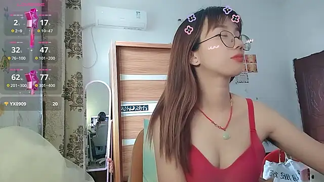 Lili_666 live cam on StripChat
