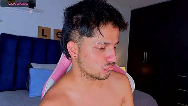 Issac_james_ webcam
