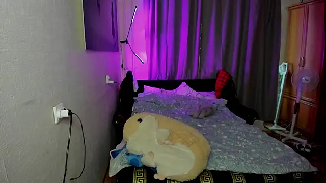 monica__elder webcam