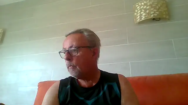 tuggy59 - Tuggy59's free webcam - UK Sex Cams