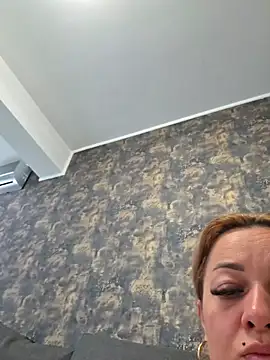 RuxyHuge42ETT