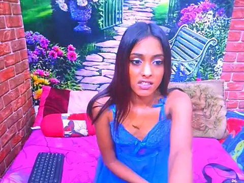 IndianPretty14u2Luv webcam