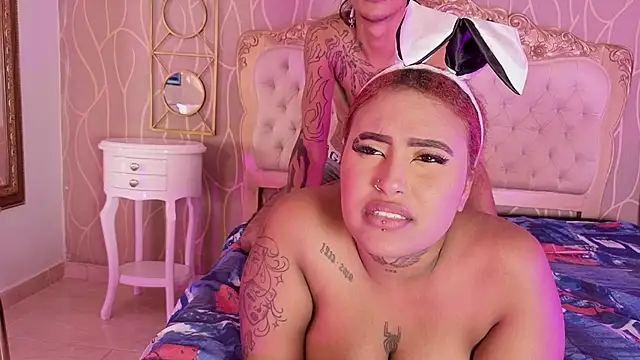 flirtyrebels webcam