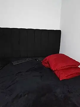 Karenfunny live cam on StripChat