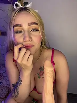 Sara_Sophia420 webcam