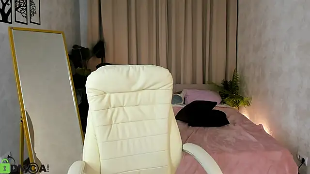 LeticiaRomano webcam