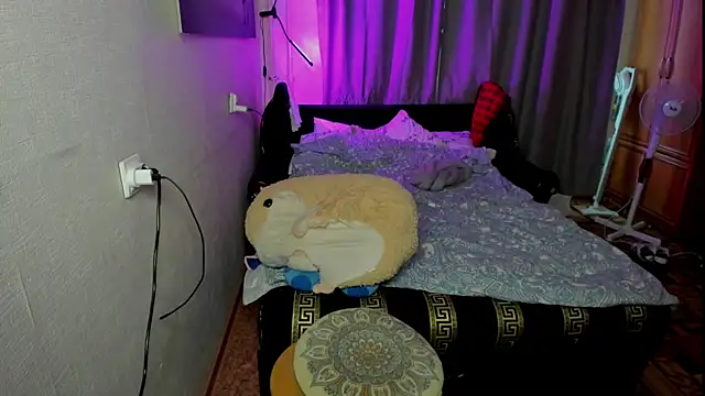 monica__elder webcam