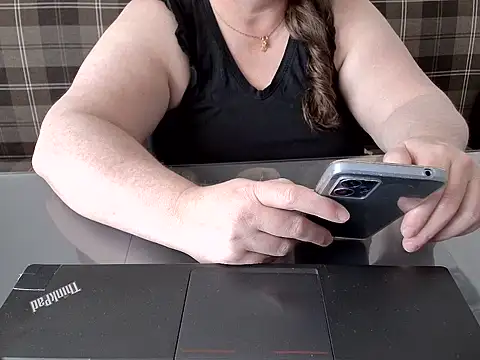 MarthaBriest webcam