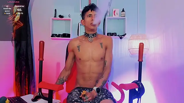 Maximoking26 webcam