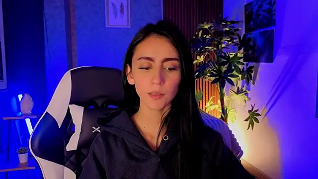 Coralinnee_ webcam