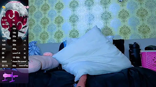 anya_weisz webcam