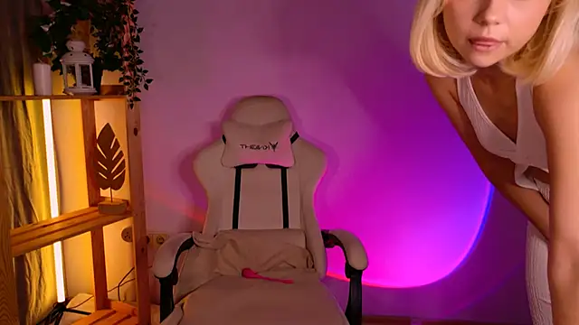 ElenaMonroe webcam
