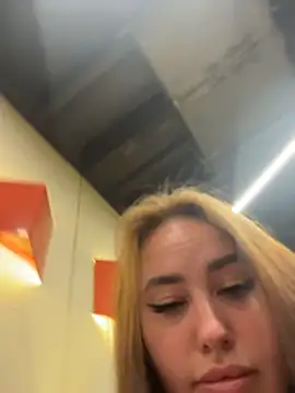 KiraSunshine webcam