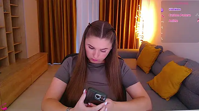 mia_bloomy webcam