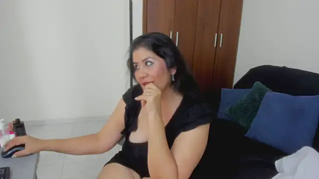 kiraGeiner webcam