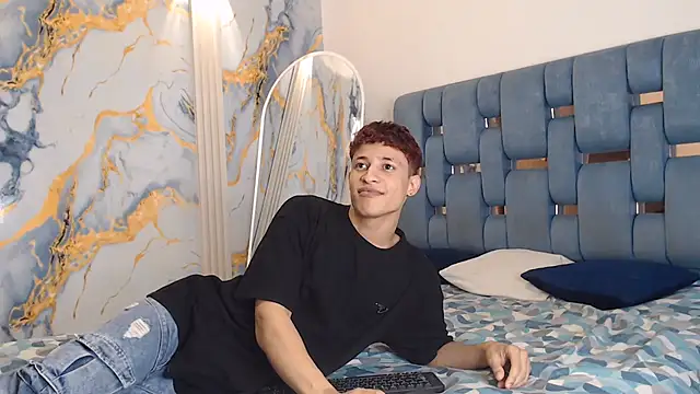 YOUNG_BOYS_HELL live cam