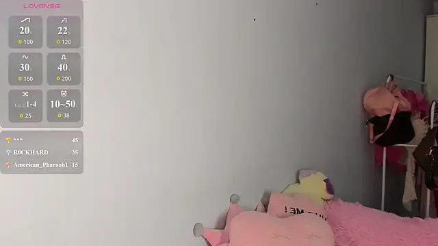 ChloeBlisss webcam
