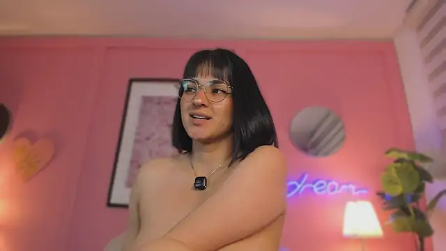 SoySaraa webcam