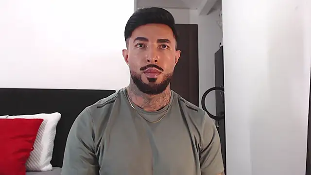 andrea_de_lucaa live cam