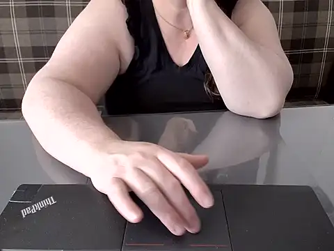 MarthaBriest webcam