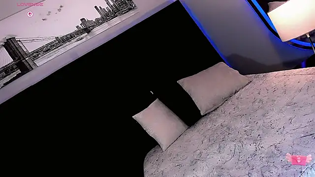 Kornylovee webcam