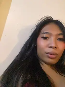 hugecock_tamira webcam