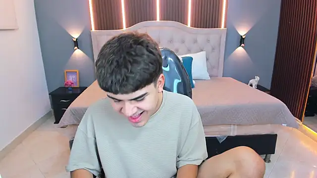 Tommy18__ webcam