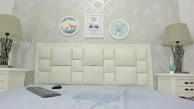 naia_cox webcam