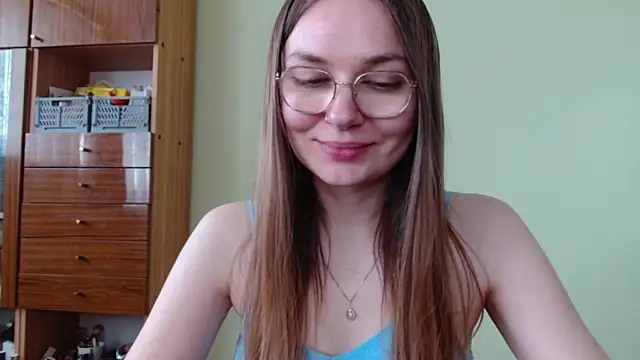 LooveELLYx webcam