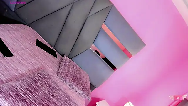 CALLMEATENEA live sex cam