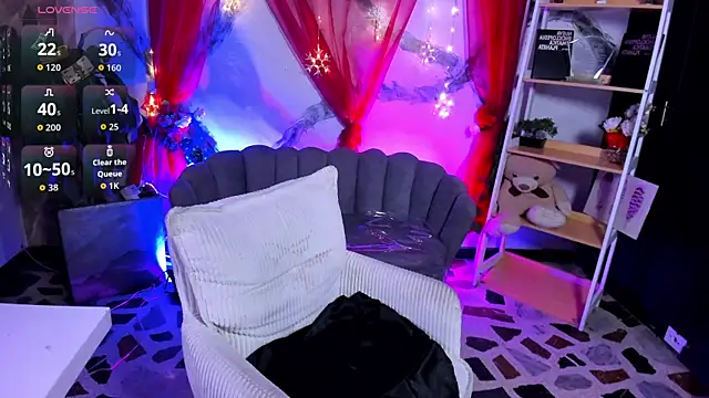 tifanywhite_ - TifanyWhite_'s free webcam - UK Sex Cams