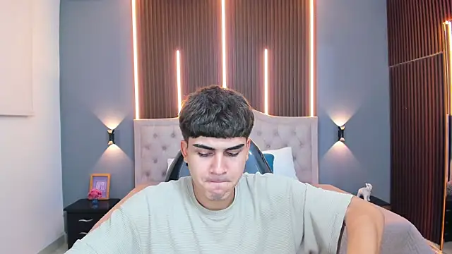 Tommy18__ webcam