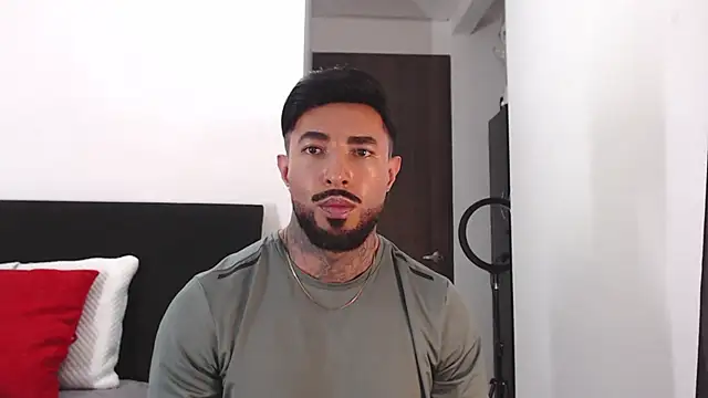andrea_de_lucaa webcam