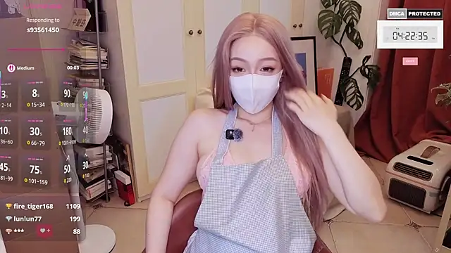 nayomi_34f