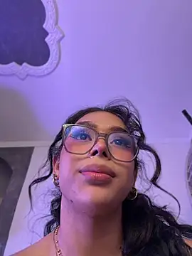 Samantha_Bernardo webcam
