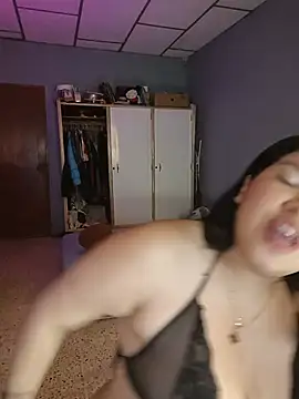 Danelyhit live cam