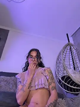 Vyna - Trans webcam sex chat