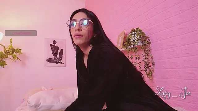 Lucyanajoi webcam