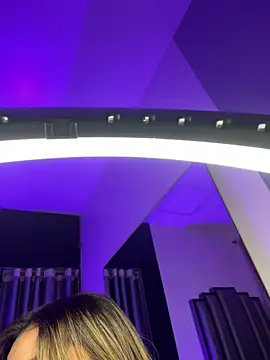 NiaCrawfordd