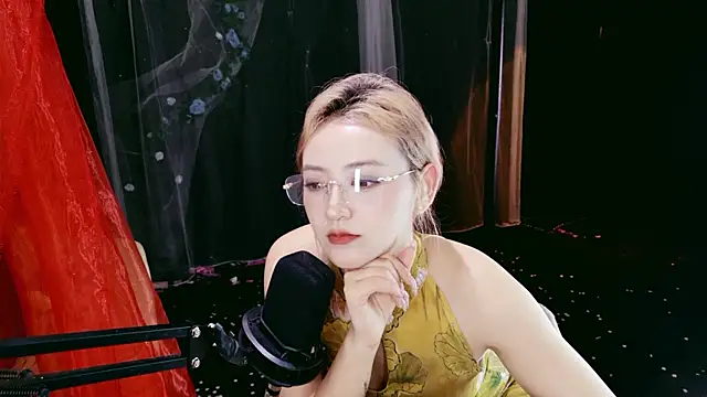 unique_mia - Unique_Mia's free webcam - UK Sex Cams