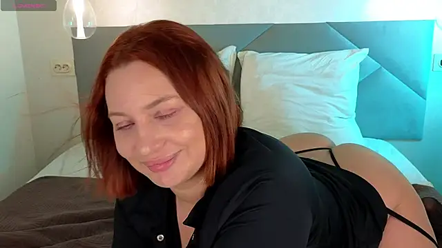 FoxyRedMamy webcam
