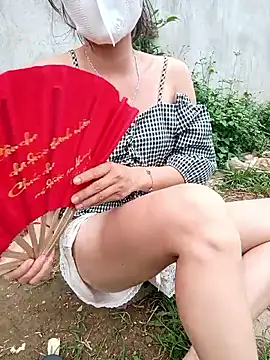 Linda-yiyi live cam