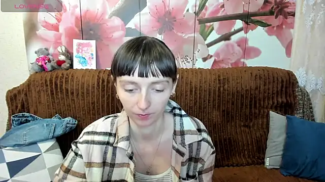 TayanaJons webcam