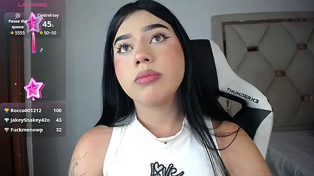 Ashley_piinkk_ live cam on StripChat