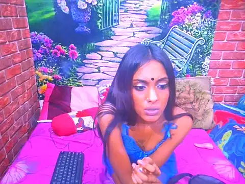 IndianPretty14u2Luv webcam