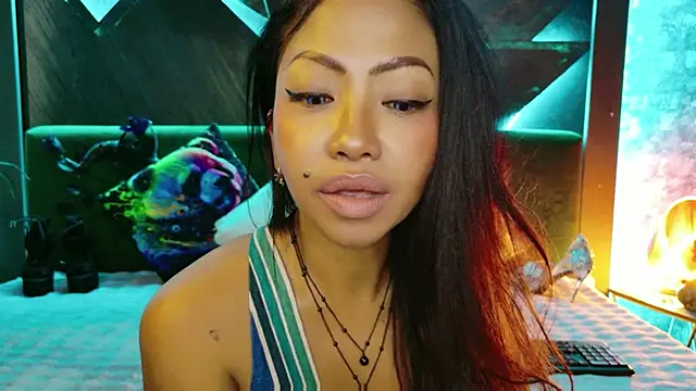 ElyaQuinn webcam
