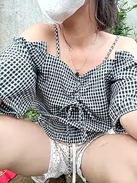 Linda-yiyi webcam