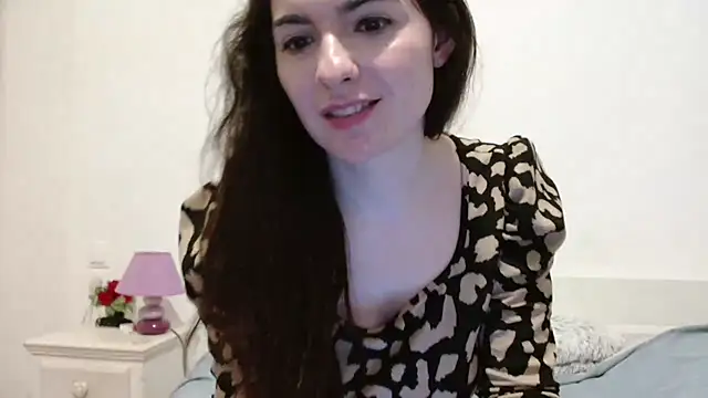 desirmiss1 (F young) - regarde sous ma jupe 30 s
